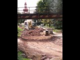 Pod viaduktem jsme ubrali nějakých 30 cm a hasiči tu už projedou